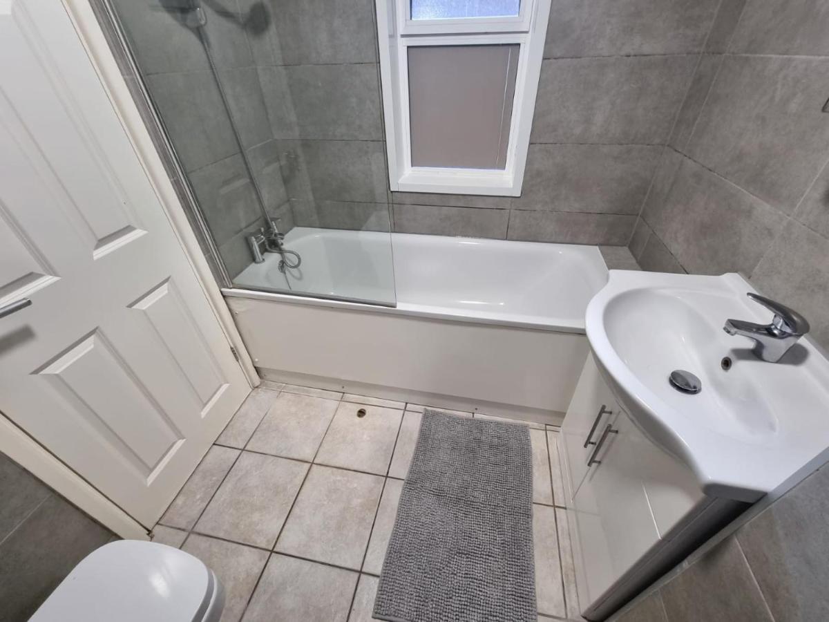 2 Bedroom Apartment In Kentish Town لندن المظهر الخارجي الصورة